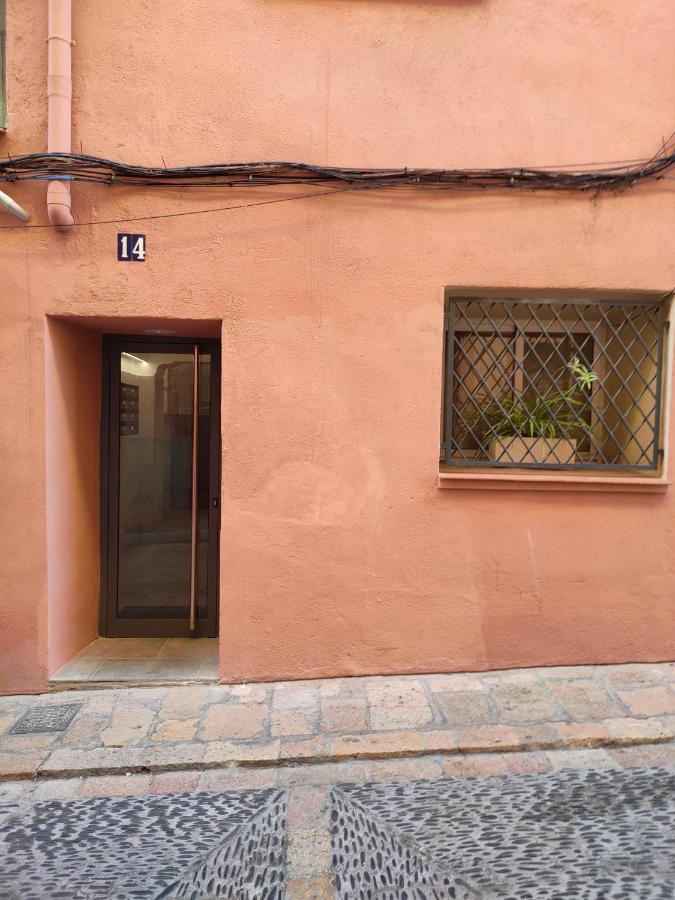Apartamento Centrico Con Patio Privado Tarragona Eksteriør bilde