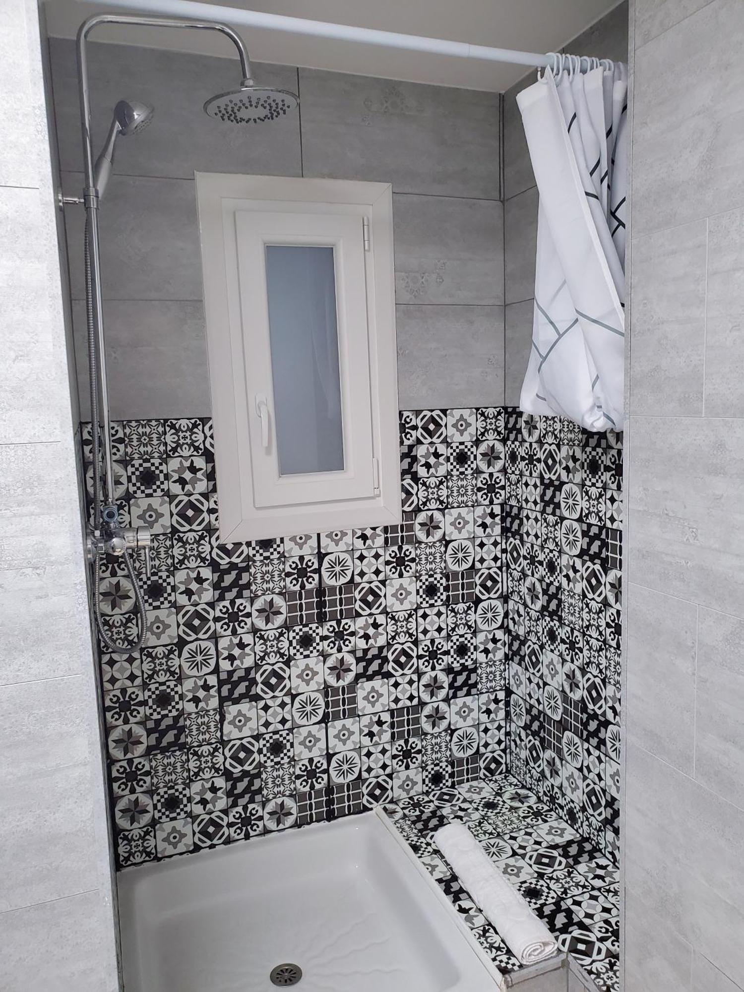 Apartamento Centrico Con Patio Privado Tarragona Eksteriør bilde