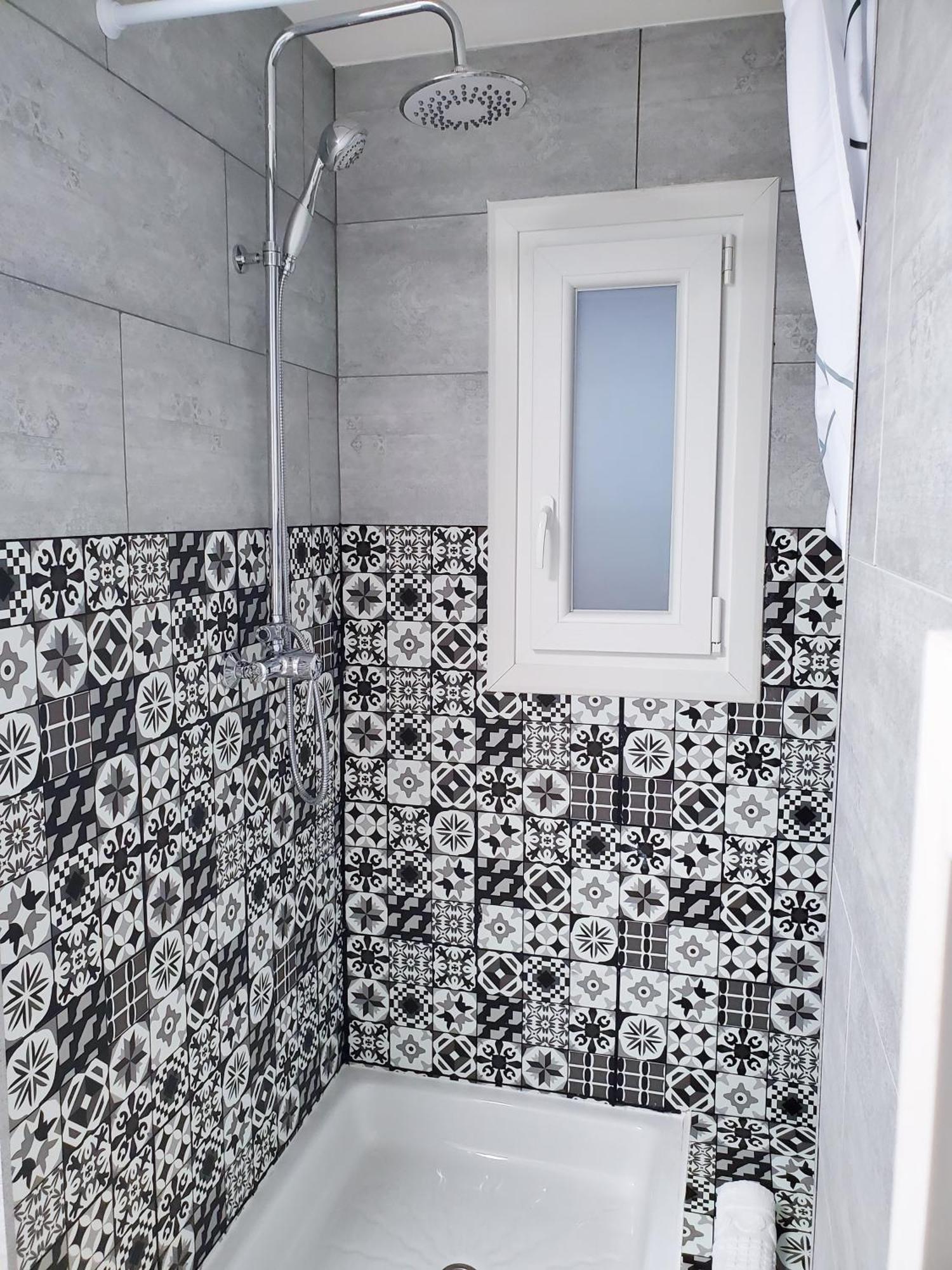 Apartamento Centrico Con Patio Privado Tarragona Eksteriør bilde